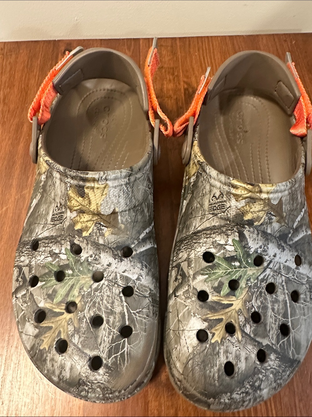 Crocs Classic All‑Terrain Clog Realtree Camo & Orange Strap M10 W12 Unisex